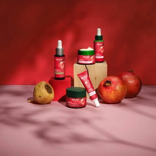 Pomegranate firming facial oil thumbnail 3