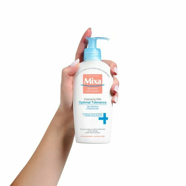 Optimal tolerance soothing cleansing milk thumbnail 3