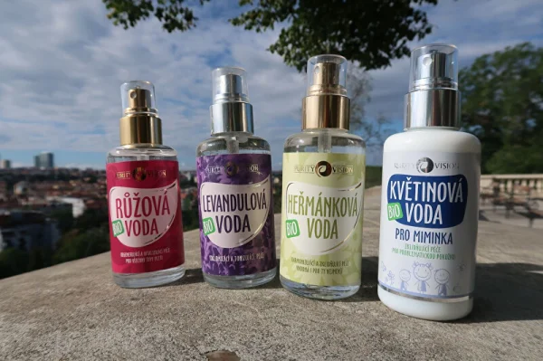 Lavender bio water thumbnail 3