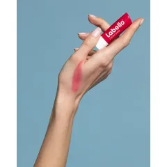 Labello Cherry shine thumbnail 6