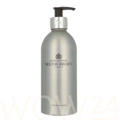 Molton Brown Molton Brown Infinite Delicious Rhubarb & Rose Bath & Shower Gel thumbnail 5