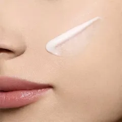 Clarins Nutri-lumiére nourishing revitalizing day emulsion thumbnail 2