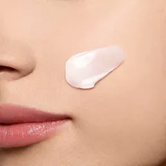 Clarins Super Restorative Day Cream thumbnail 4