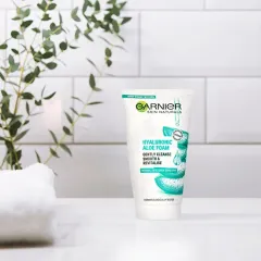 Garnier Skin Naturals Hyaluronic Aloe Foam thumbnail 5