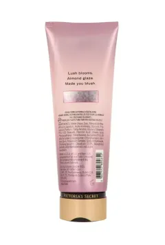 Victoria secret Velvet Petals thumbnail 6
