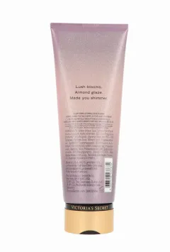 Victoria secret Velvet Petals Shimmer thumbnail 4