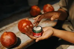 Weleda Pomegranate Firming Day Cream thumbnail 3
