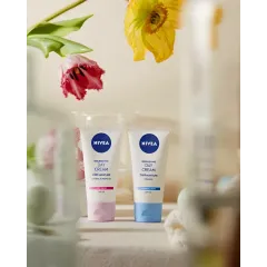 Nivea Moisturizing day cream for normal and combination skin SPF 15 Essential (Day Cream) 50 ml thumbnail 5