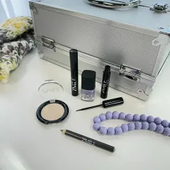 Makeup Trading My treasure case thumbnail 8