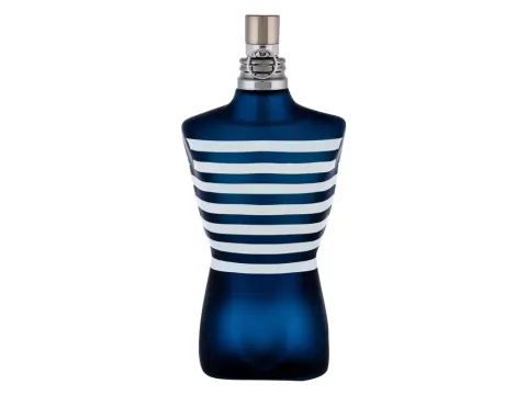 Le male in the navy